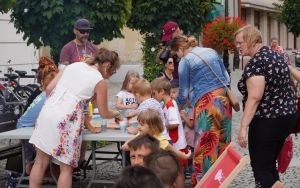 ANIMACJE NA WAKACJE-CHODŹ, POMALUJ SWÓJ ŚWIAT! (5)