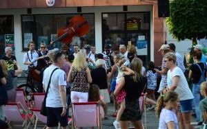 Wakacyjne Granie w Rynku - Orkiestra na Dużym Rowerze (4)