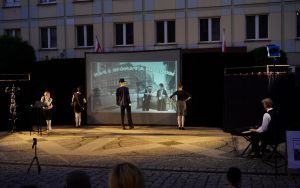 XXIV Dni Europy - Spektakl plenerowy Teatru HoM „Monsieur Charlie”  (3)