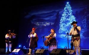 Koncert kolęd w wykonaniu zespołu Trebunie Tutki (8)