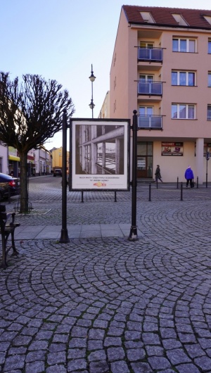 Wystawa plenerowa fotografii Pawła Szczegodzińskiego "Oblicza Miasta" (5)