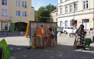 Teatralne Lato z MOKiS-em -spektakl ,,Jaś i Małgosia" (3)